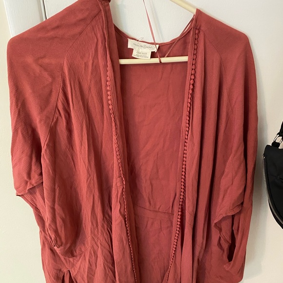 Nordstrom Cover-up company. Cute for sports, swimming a Extra hip layor. - Picture 1 of 4